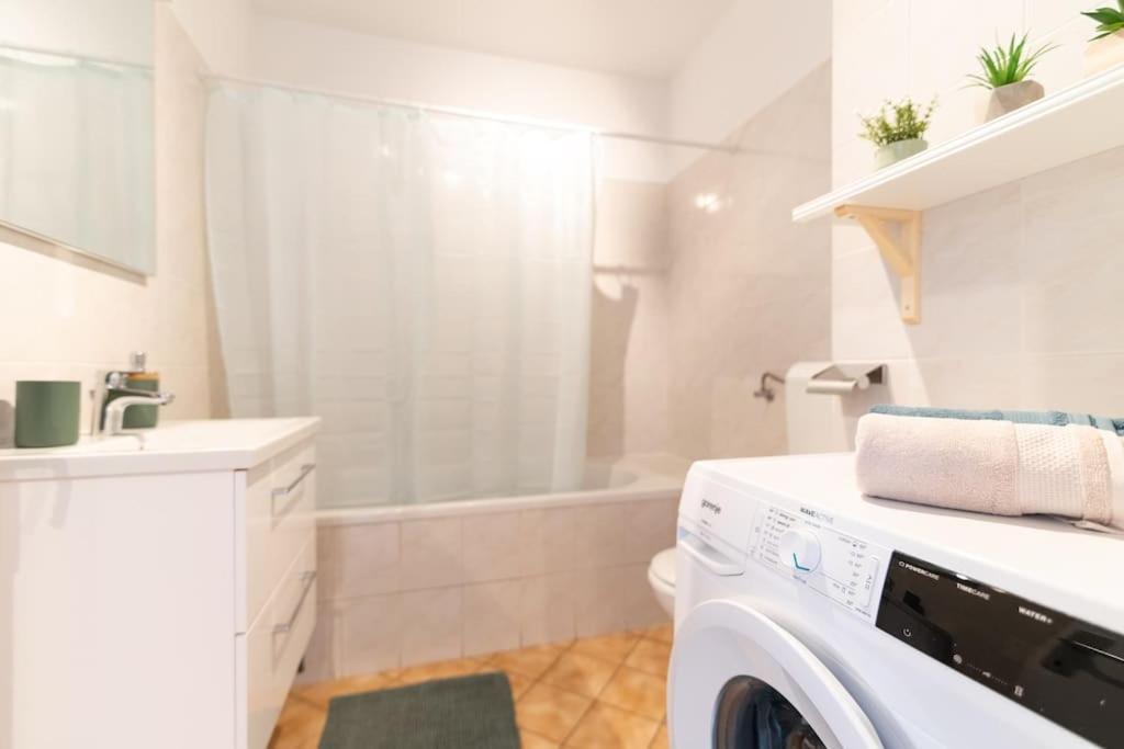 Cozy Apartment "Iskra" - 3 Bedrooms Zadar Bagian luar foto
